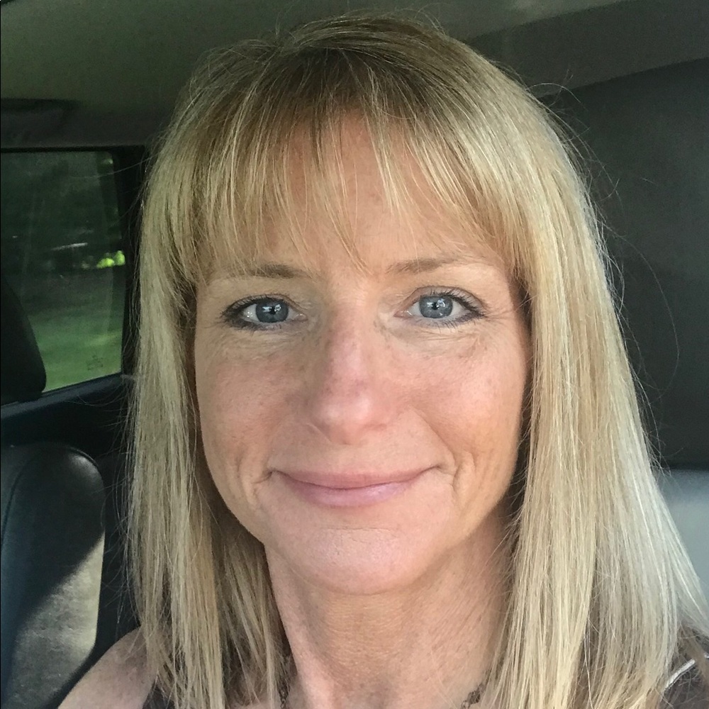 Meet your Posher, Holly